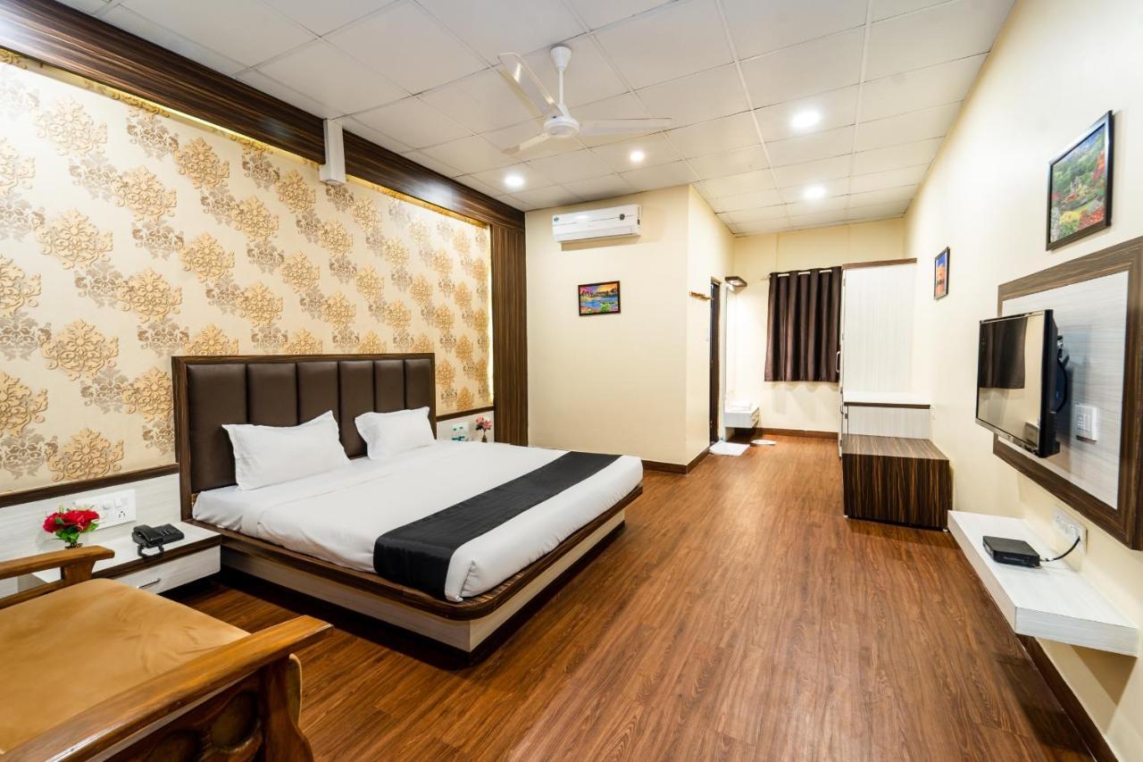 Omkareshwar Narmada Hills Resort מראה חיצוני תמונה