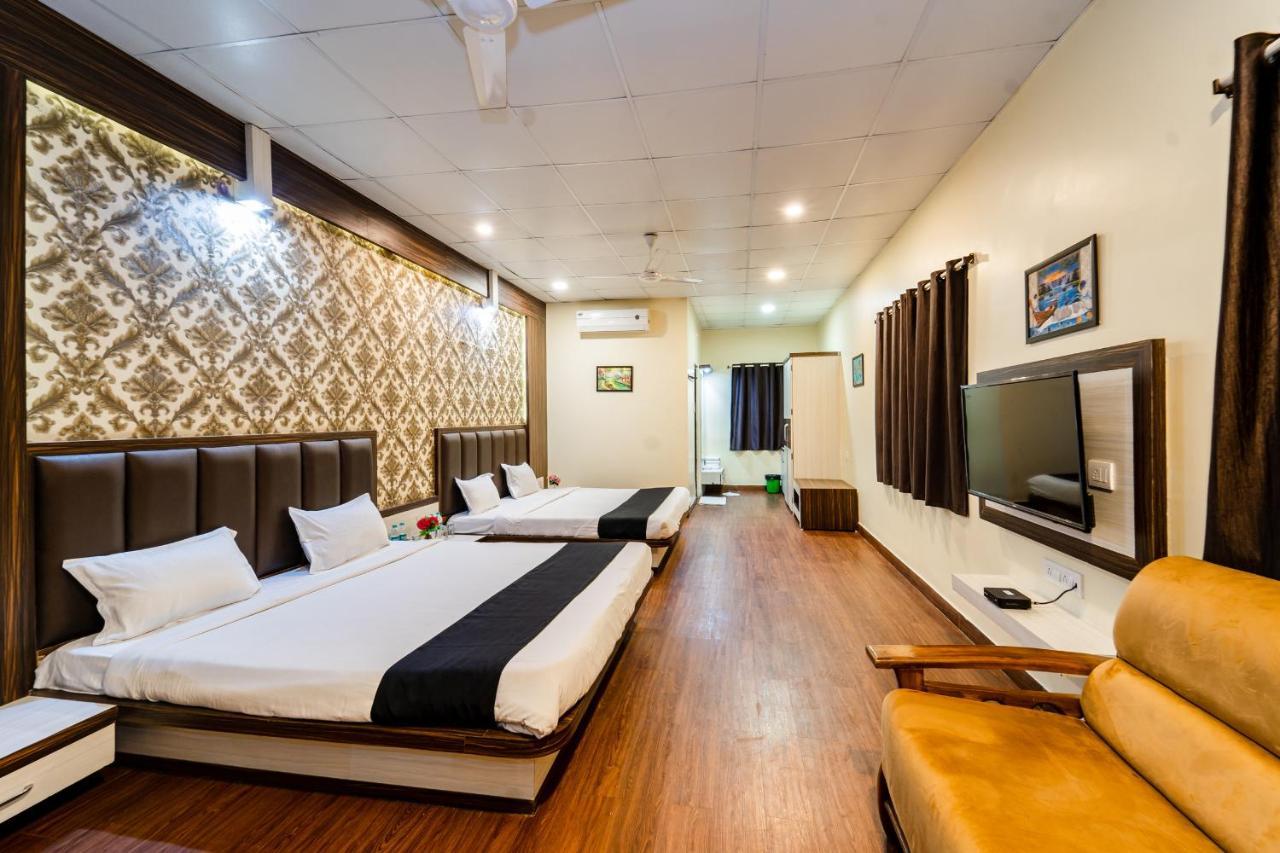 Omkareshwar Narmada Hills Resort מראה חיצוני תמונה