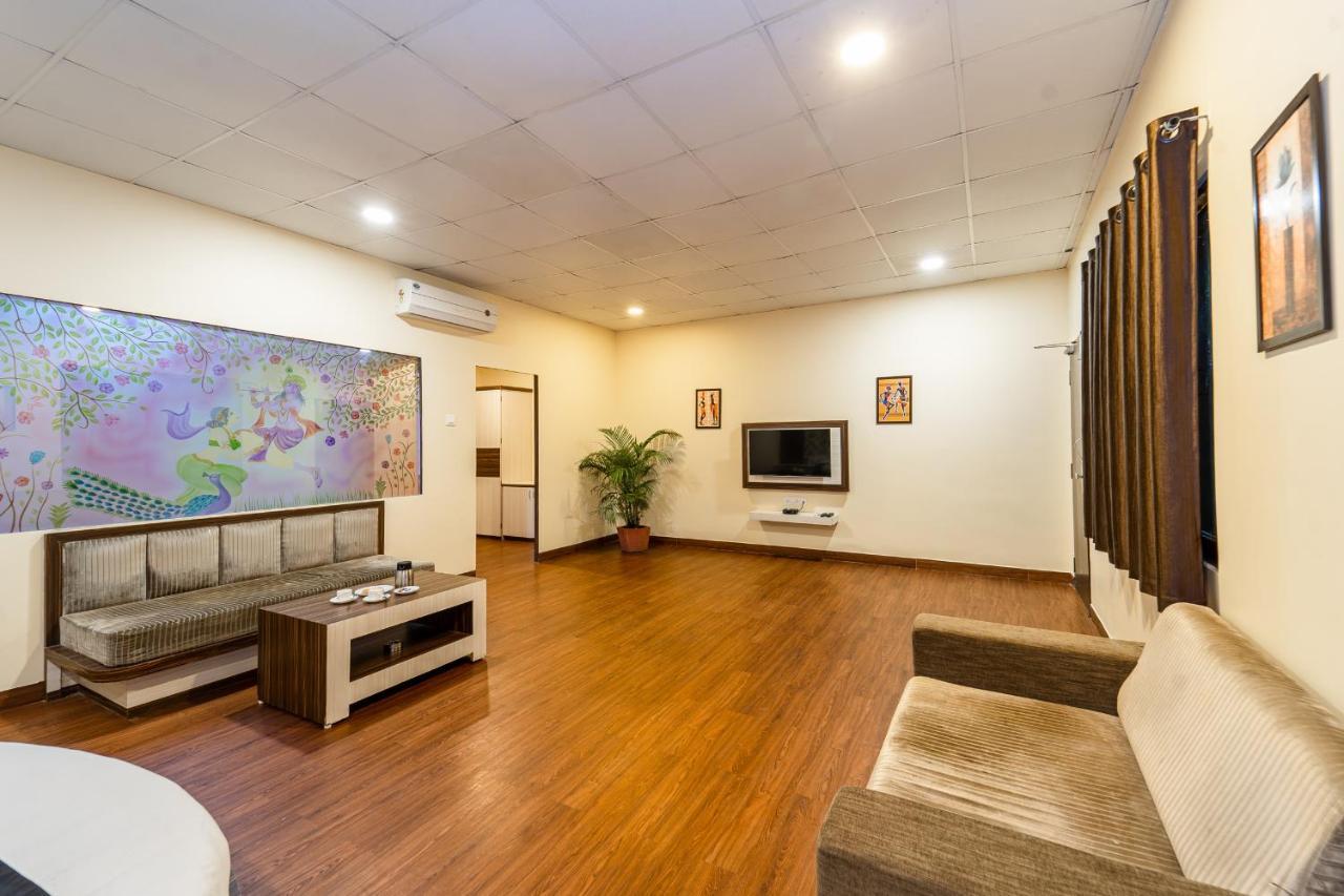 Omkareshwar Narmada Hills Resort מראה חיצוני תמונה