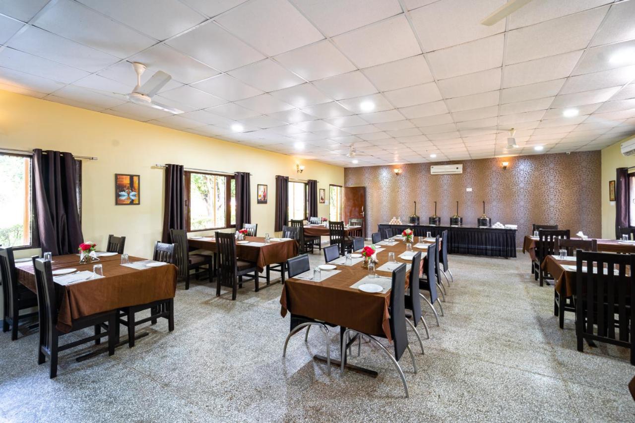 Omkareshwar Narmada Hills Resort מראה חיצוני תמונה